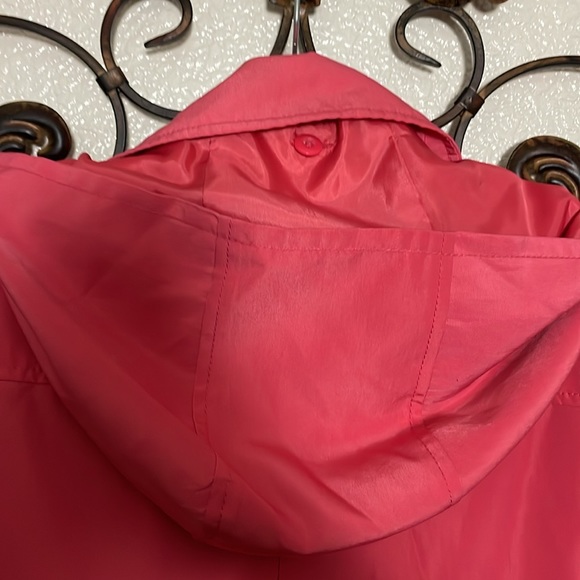Women’s size small relativity button up coral trenchcoat - Picture 6 of 15